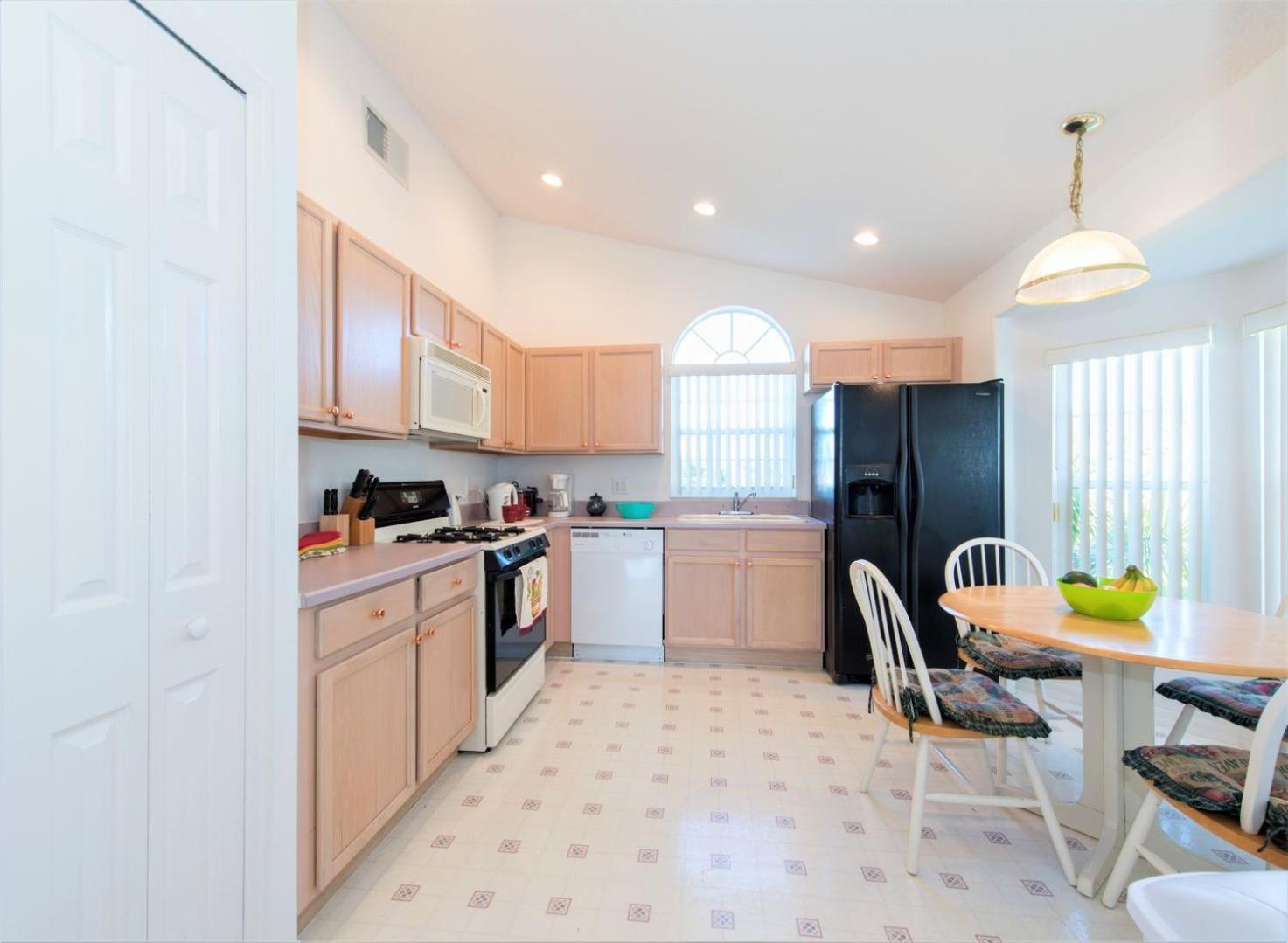 Makin Dreams With White Rose Villas - Private Pool - Game Room - Family Friendly - Nr Disney Kissimmee Bilik gambar